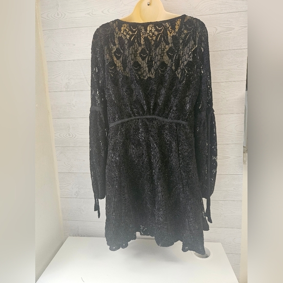 Free People-Women's  Dress S Black Midi  Long Sleeves - Picture 4 of 10